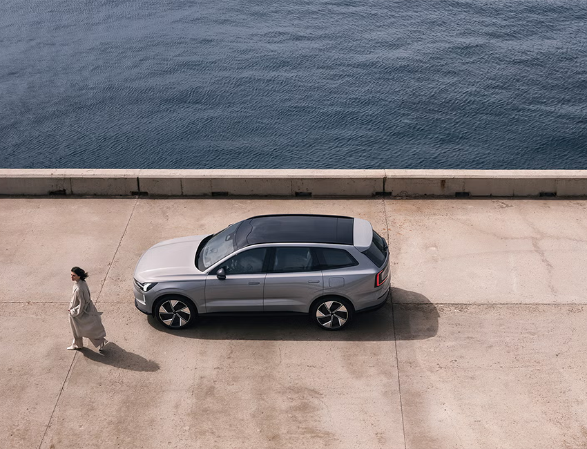 Amplitude-Auto-Volvo-EX90