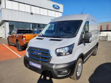 Voir le détail de l'offre de cette FORD Transit 2T Fg E 390 L2H2 135 kW (184 ch) Electrique Batterie 75/68 kWh Trend Business de 2023 en vente à partir de 536.16 €  / mois