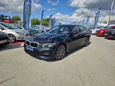 Voir le détail de l'offre de cette BMW Série 3 318dA MH 150ch M Sport de 2022 en vente à partir de 368.4 €  / mois