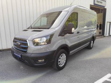 Voir le détail de l'offre de cette FORD Transit 2T Fg PE 350 L2H2 135 kW Batterie 75/68 kWh Trend Business de 2023 en vente à partir de 526.68 €  / mois