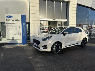 Voir le détail de l'offre de cette FORD Puma 1.0 EcoBoost 125ch mHEV ST-Line X 7cv de 2020 en vente à partir de 197.28 €  / mois