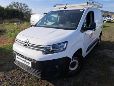 Voir le détail de l'offre de cette CITROEN Berlingo Van M 650kg BlueHDi 100 S&S Club BVM5 de 2019 en vente à partir de 187.16 €  / mois