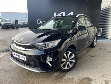 Voir le détail de l'offre de cette KIA Stonic 1.0 T-GDi 100ch MHEV Active iBVM6 de 2021 en vente à partir de 185.25 €  / mois