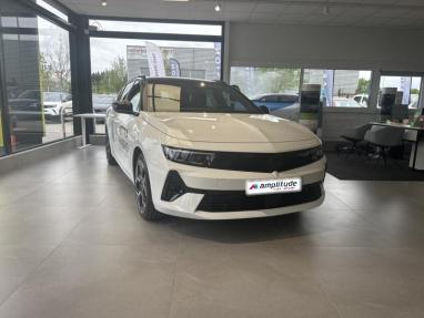 Voir le détail de l'offre de cette OPEL Astra Sports Tourer 1.2 Turbo Hybrid 136ch e-DCT 6 de 2024 en vente à partir de 30 999 € 