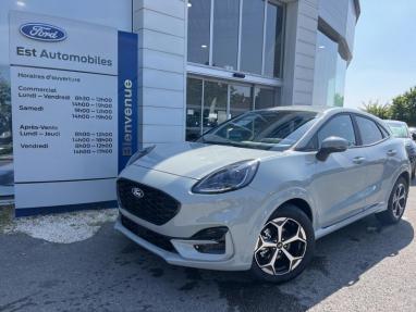 Voir le détail de l'offre de cette FORD Puma 1.0 EcoBoost Hybrid 125ch ST Line S&S de 2025 en vente à partir de 239.53 €  / mois