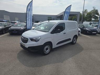 Voir le détail de l'offre de cette OPEL Combo Cargo M 800kg 100 kW Batterie 50 kWh de 2023 en vente à partir de 224.11 €  / mois