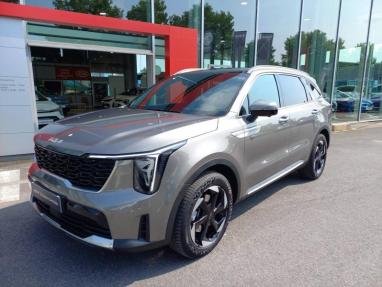 Voir le détail de l'offre de cette KIA Sorento 1.6 T-GDi 253ch PHEV Premium 4x4 7 places de 2024 en vente à partir de 554.27 € / mois
