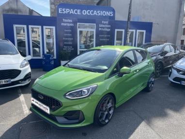 Voir le détail de l'offre de cette FORD Fiesta 1.5 EcoBoost 200ch ST 5p de 2023 en vente à partir de 242.28 €  / mois